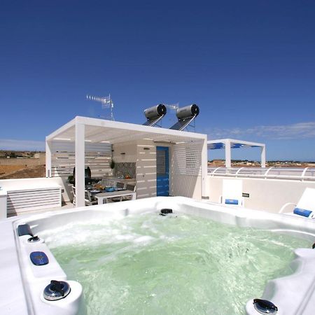 Itaca E Medea - Appartamenti Con Idromassaggio In Terrazza San Vito Lo Capo Exterior foto